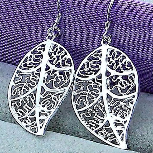 Sterling Silver Feather Necklace Earrings Set - Picture 3 of 6